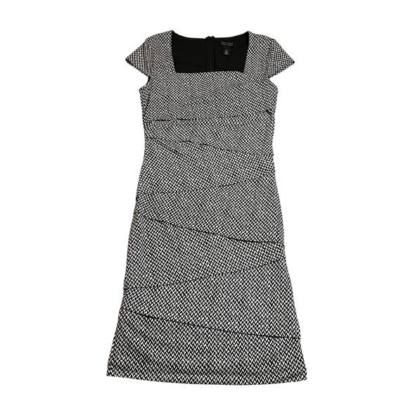 White House Black Market Instantly Slimming Layered Sheath Dress Size 4 Office - Picture 1 of 11